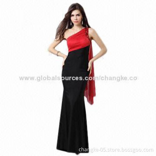 Evening dress with single shoulder